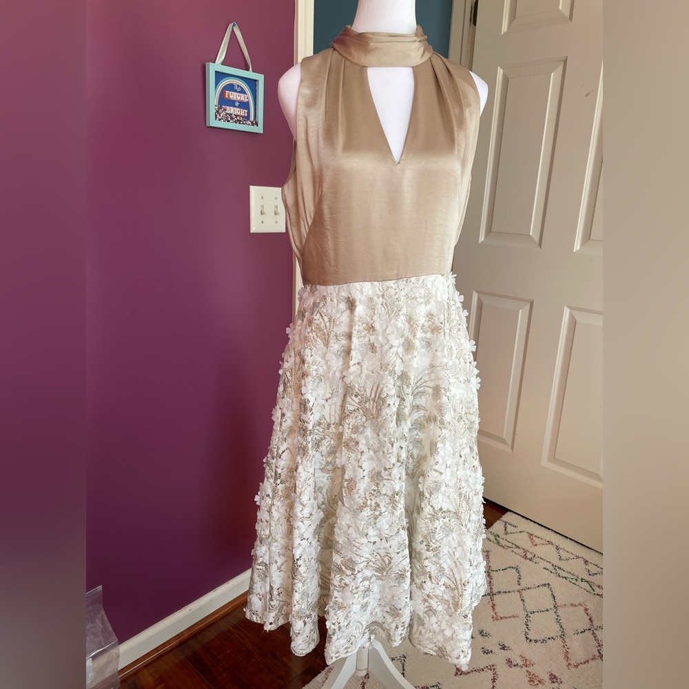 White House Black market dress side 8